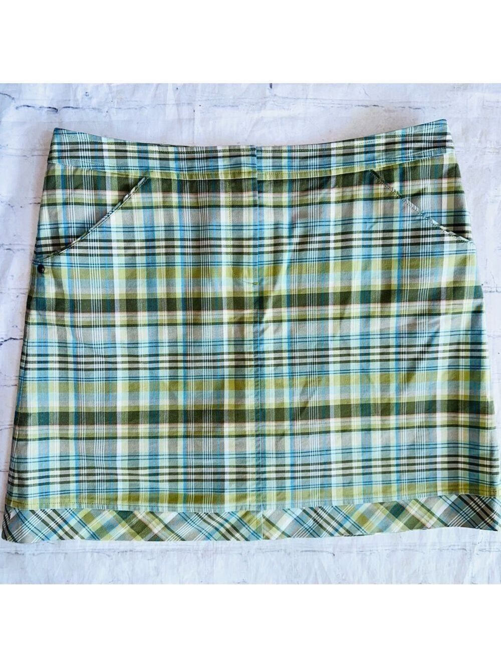 NWOT Women’s Size 10 Cutter & Buck Plaid Athletic Golf Skort